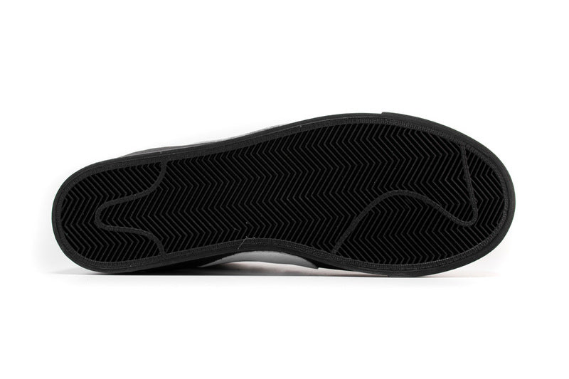 Off Alb X Nike Blazer Negru Pantofi sport - prezentare produs