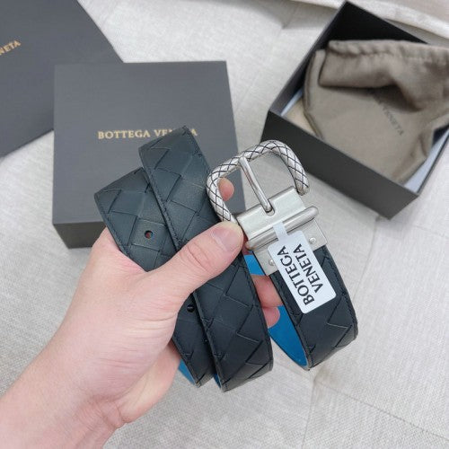 Bottega Veneta Curea - prezentare produs