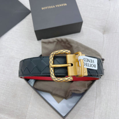 Bottega Veneta Curea - prezentare produs