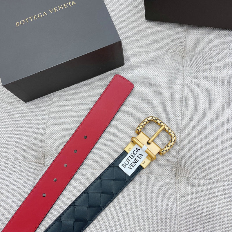 Bottega Veneta Curea - prezentare produs
