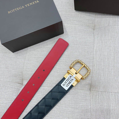 Bottega Veneta Curea - prezentare produs