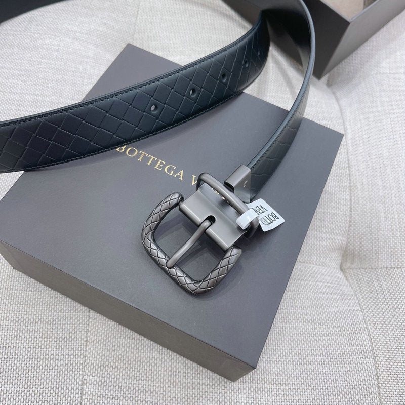 Bottega Veneta Curea - prezentare produs