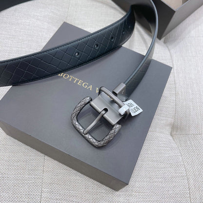 Bottega Veneta Curea - prezentare produs
