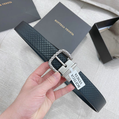 Bottega Veneta Curea - prezentare produs