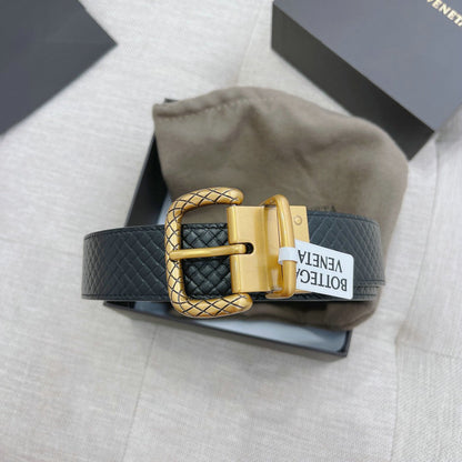 Bottega Veneta Curea - prezentare produs