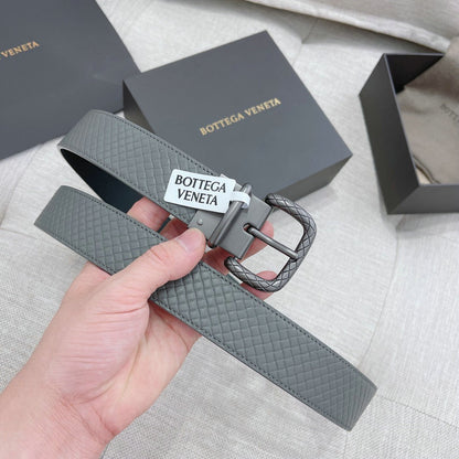 Bottega Veneta Curea - prezentare produs