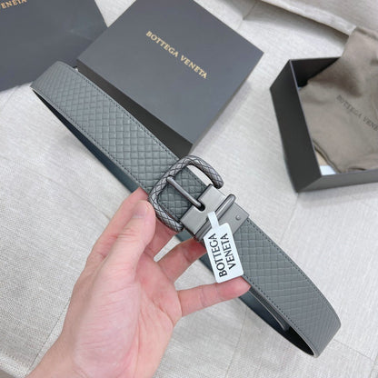 Bottega Veneta Curea - prezentare produs