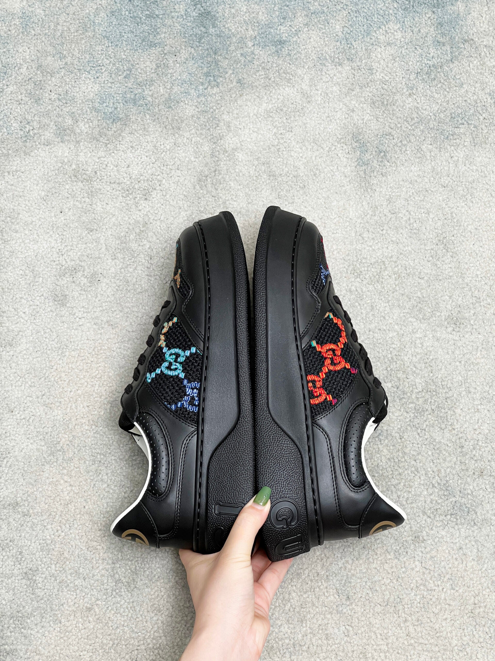 Gucci Screener - prezentare produs