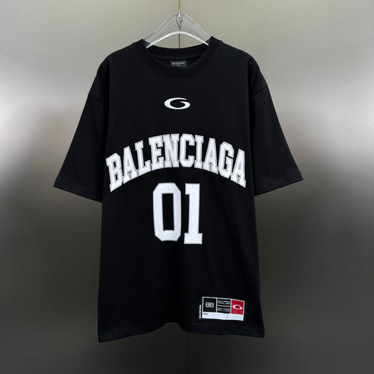 Balenciaga Tricou Exclusive - prezentare produs