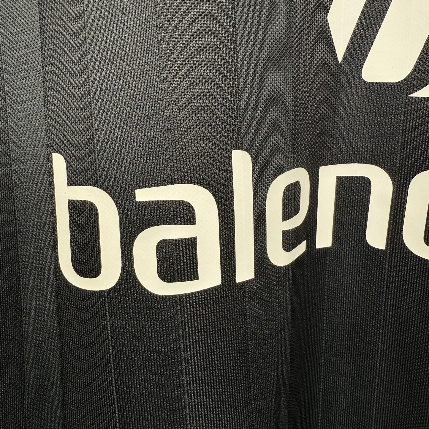 Balenciaga T Cămașă Exclusive - prezentare produs
