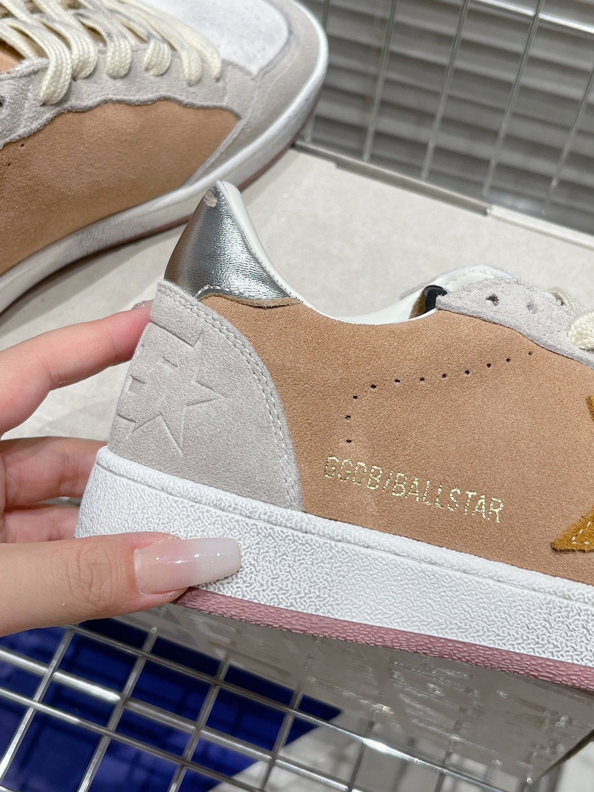 Golden Goose Deluxe G15 - prezentare produs