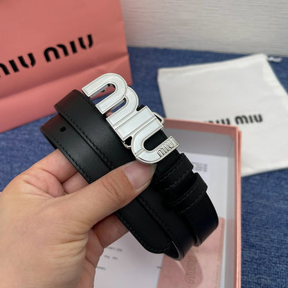 Miu Miu Curea Slim - prezentare produs
