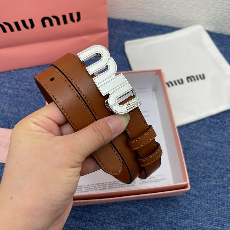 Miu Miu Curea Slim - prezentare produs