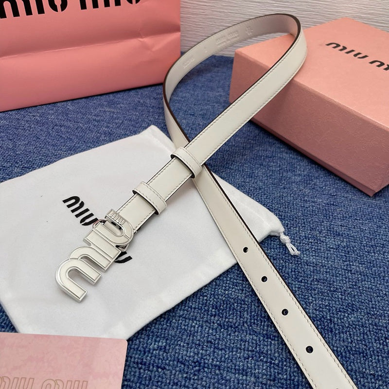 Miu Miu Curea Slim - prezentare produs