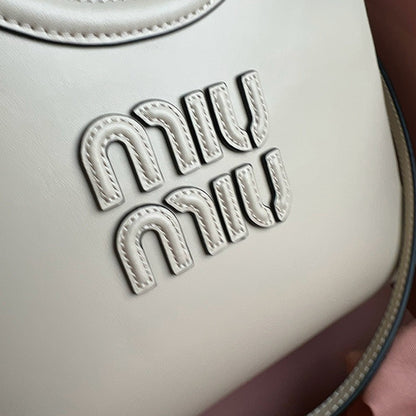 Miu Miu Geantă Exclusive - prezentare produs
