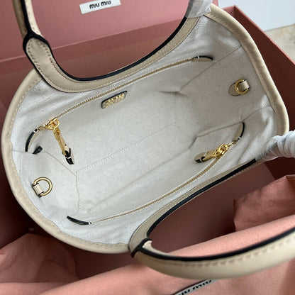 Miu Miu Geantă Exclusive - prezentare produs