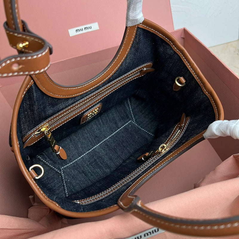 Miu Miu Geantă Exclusive - prezentare produs
