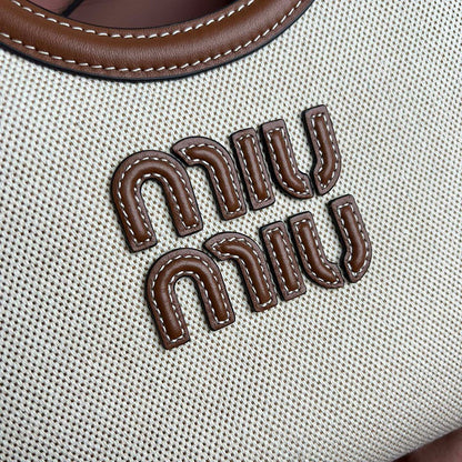 Miu Miu Geantă Exclusive - prezentare produs