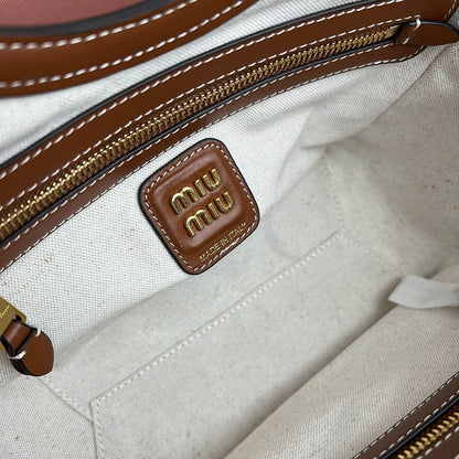 Miu Miu Geantă Exclusive - prezentare produs