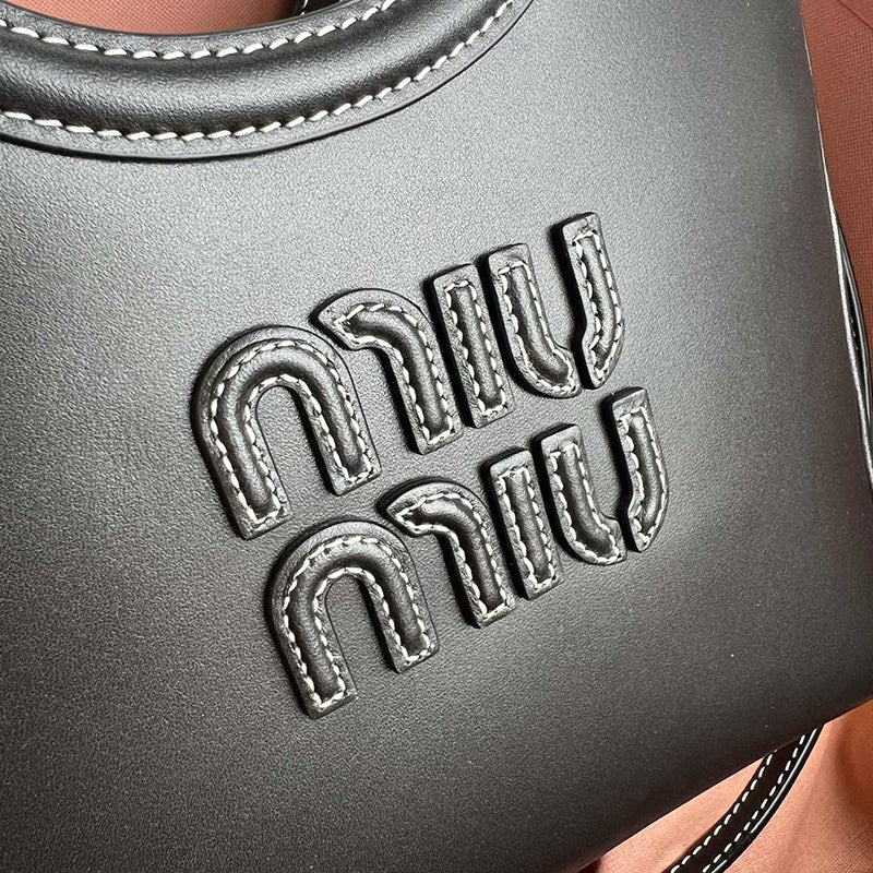 Miu Miu Geantă Exclusive - prezentare produs