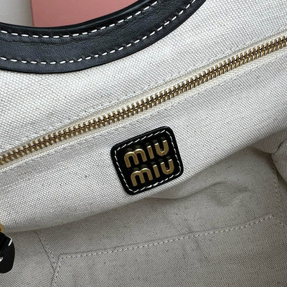 Miu Miu Geantă Exclusive - prezentare produs