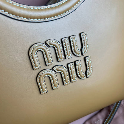Miu Miu Geantă Exclusive - prezentare produs