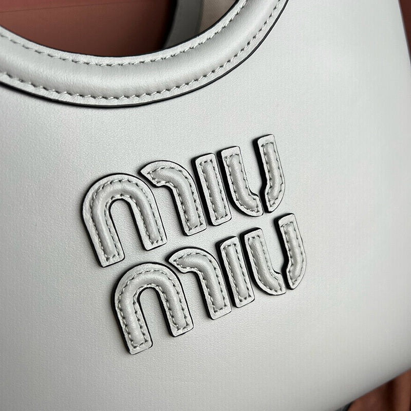 Miu Miu Geantă Exclusive - prezentare produs