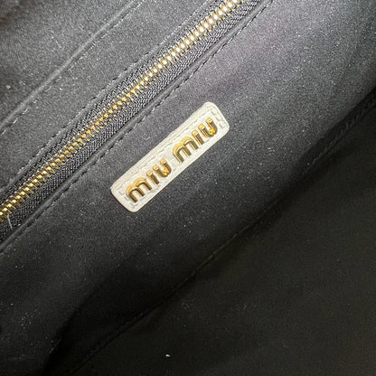 Miu Miu Geantă Exclusive - prezentare produs