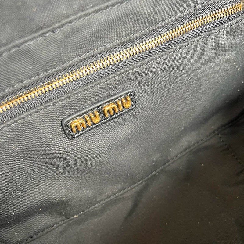 Miu Miu Geantă Exclusive - prezentare produs