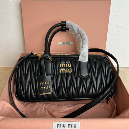 Miu Geantă Exclusive - prezentare produs