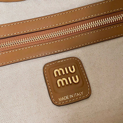 Miu Miu Geantă Exclusive - prezentare produs
