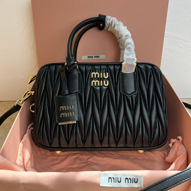 Miu Geantă Exclusive - prezentare produs