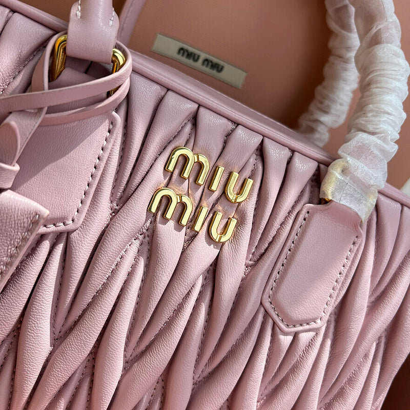 Miu Miu Geantă Exclusive - prezentare produs