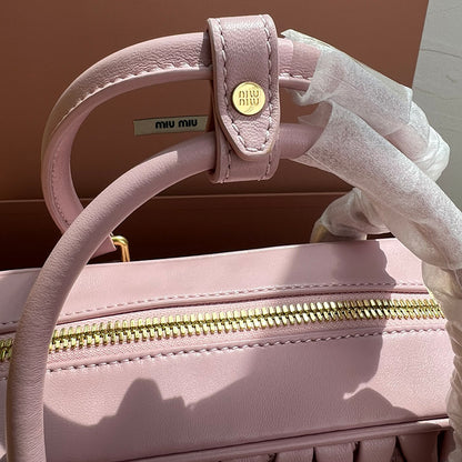 Miu Miu Geantă Exclusive - prezentare produs