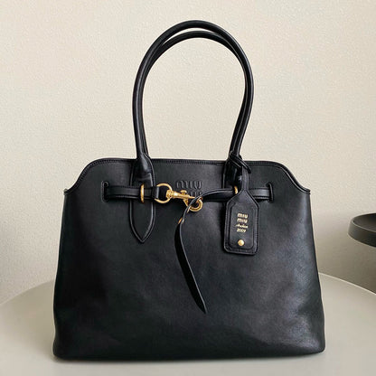 Miu Miu Geantă Exclusive - prezentare produs