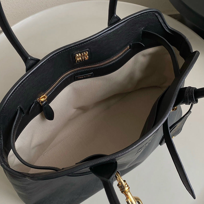 Miu Miu Geantă Exclusive - prezentare produs