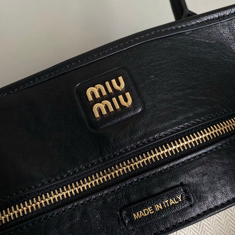 Miu Miu Geantă Exclusive - prezentare produs