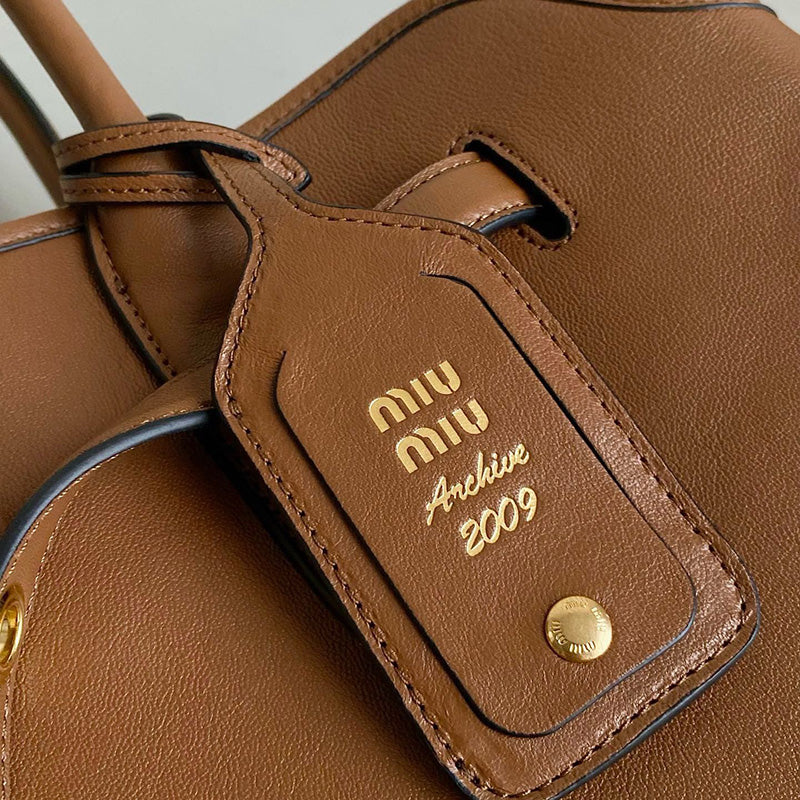 Miu Miu Geantă Exclusive - prezentare produs