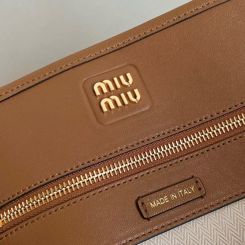 Miu Miu Geantă Exclusive - prezentare produs