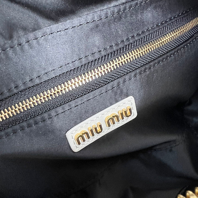 Miu Miu Geantă Exclusive - prezentare produs