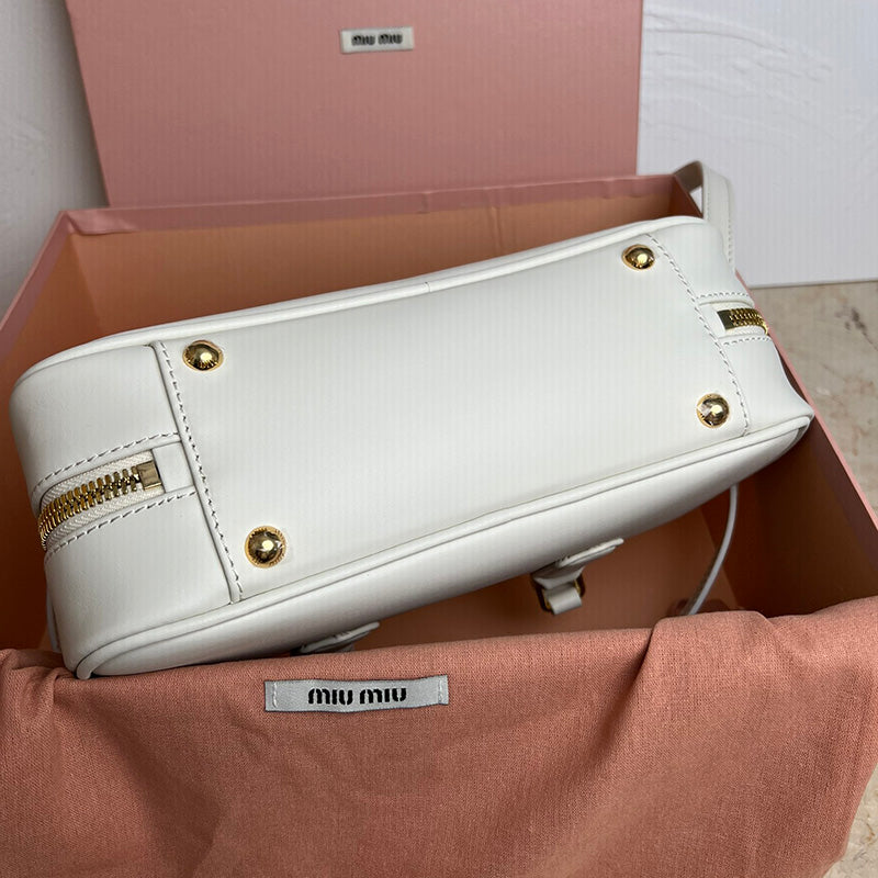 Miu Miu Geantă Exclusive - prezentare produs