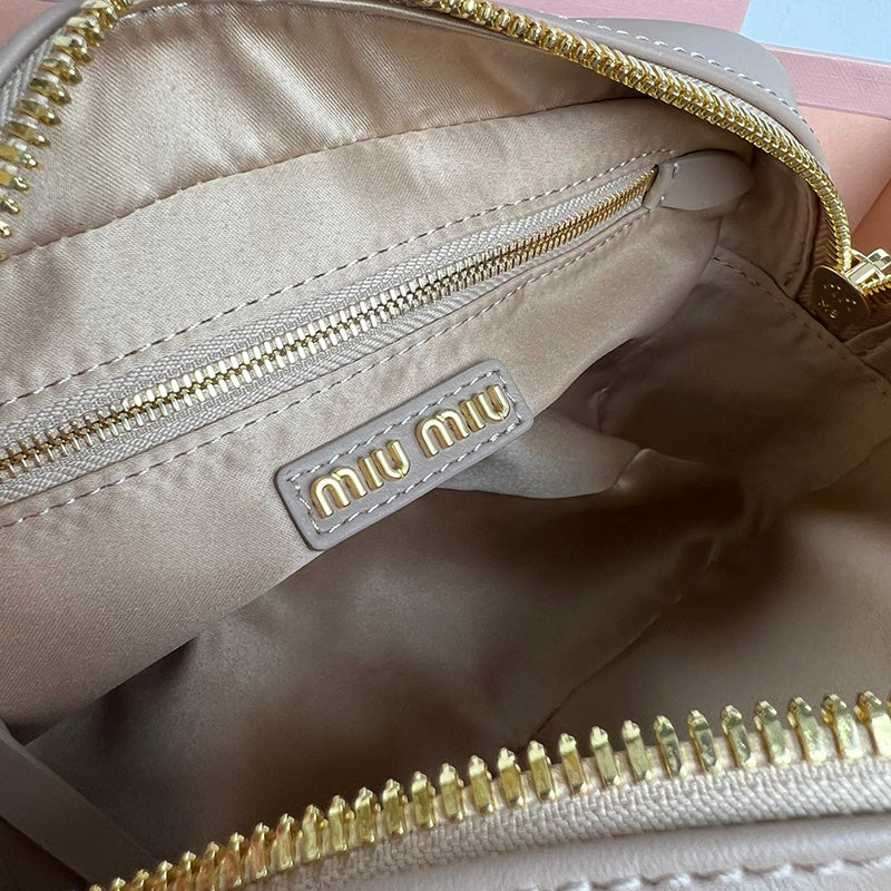 Miu Miu Geantă Exclusive - prezentare produs