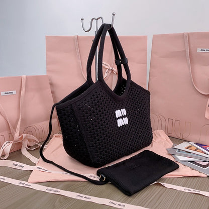 Miu Miu Geantă Exclusive - prezentare produs
