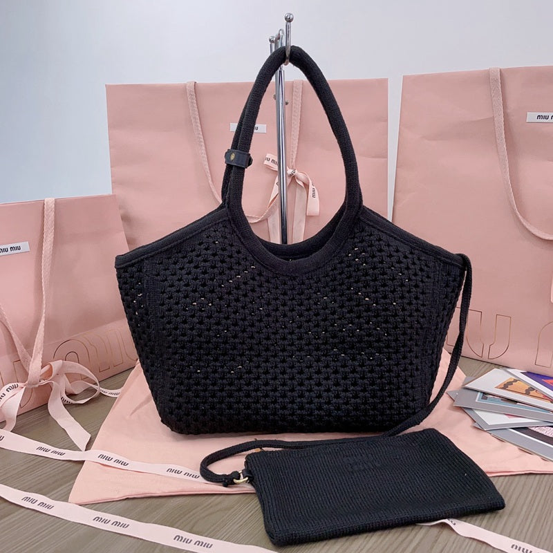 Miu Miu Geantă Exclusive - prezentare produs