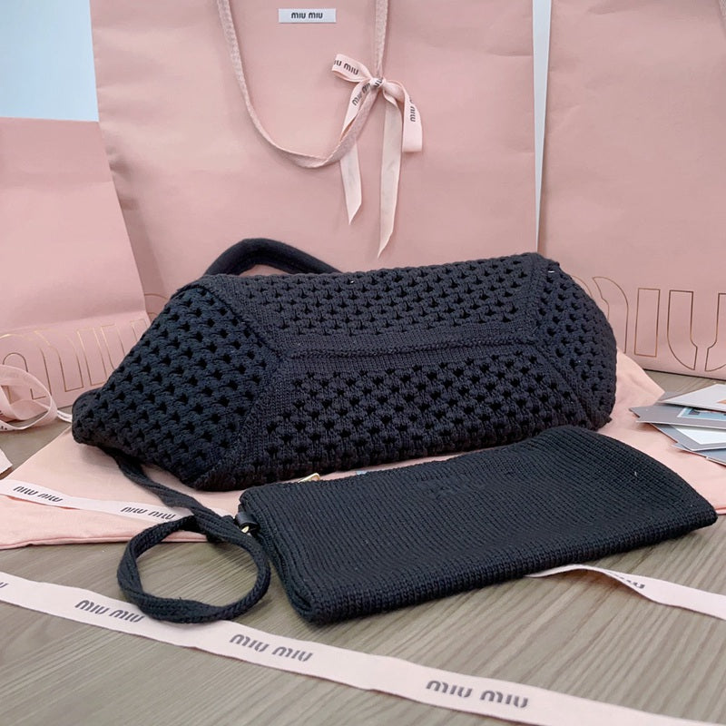 Miu Miu Geantă Exclusive - prezentare produs