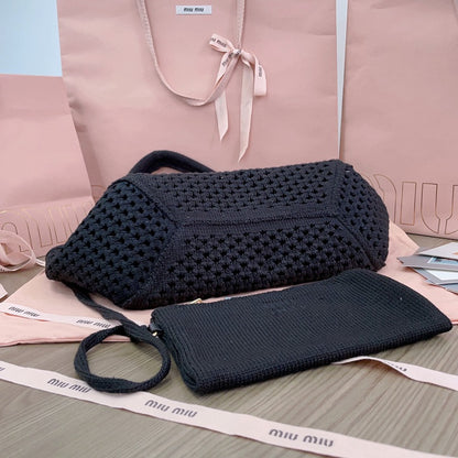 Miu Miu Geantă Exclusive - prezentare produs