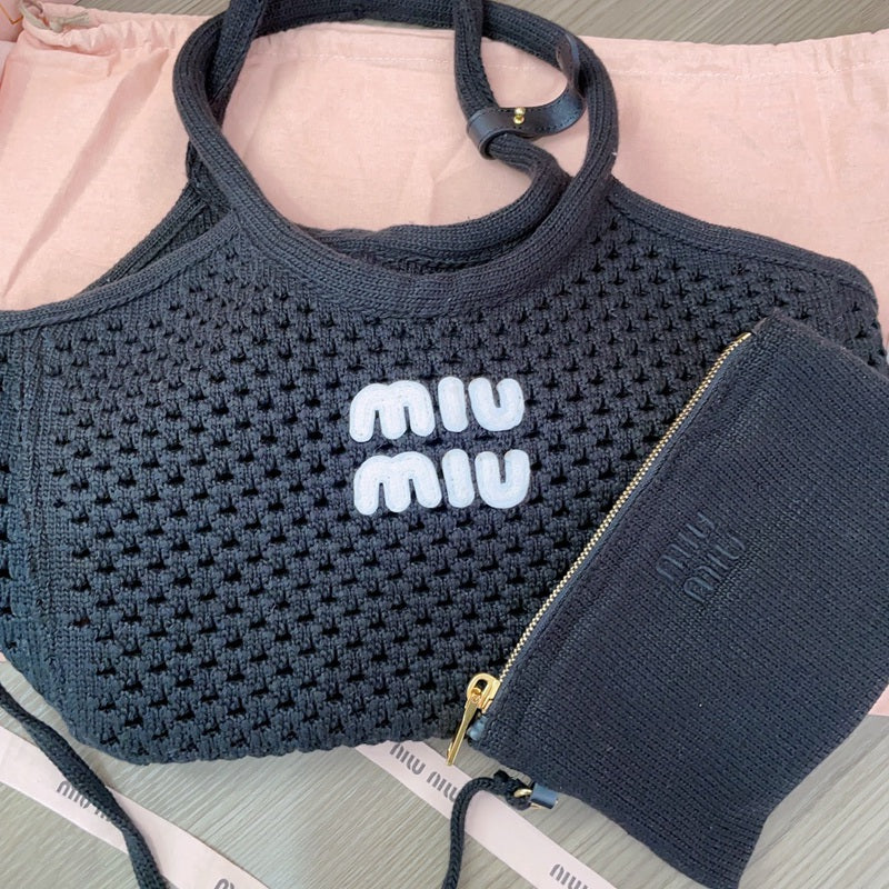 Miu Miu Geantă Exclusive - prezentare produs