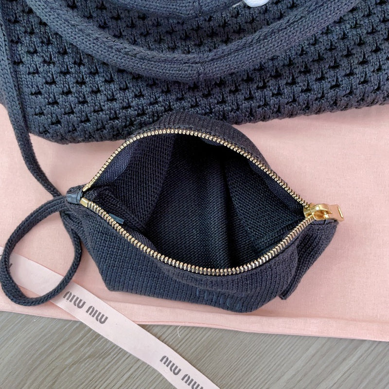 Miu Miu Geantă Exclusive - prezentare produs