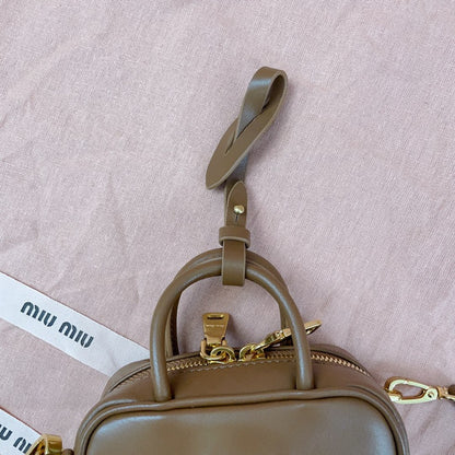 Miu Miu Geantă Exclusive - prezentare produs