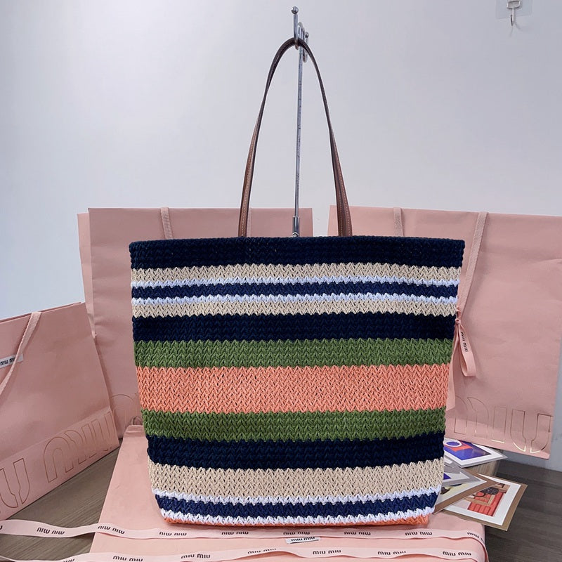 Miu Miu Geantă Exclusive - prezentare produs